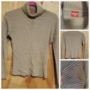 Women Sweater Castro